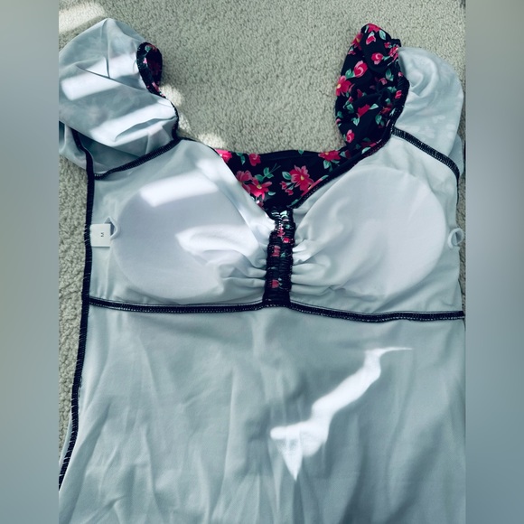 ‼️Final price Cottage core flowers print medieval renaissance one piece swimsuit - Picture 15 of 15